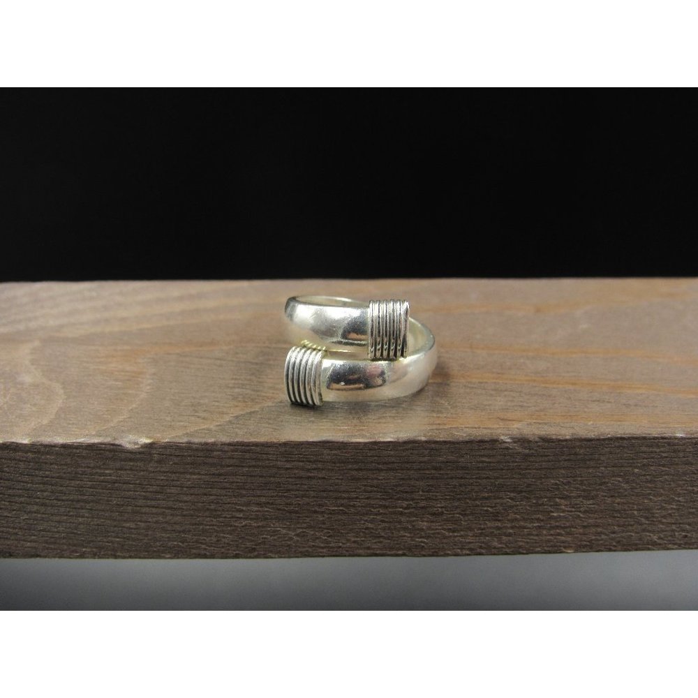 Size 5.75 Sterling Silver TO-81 Handmade Heavy Band Ring Vintage Statement